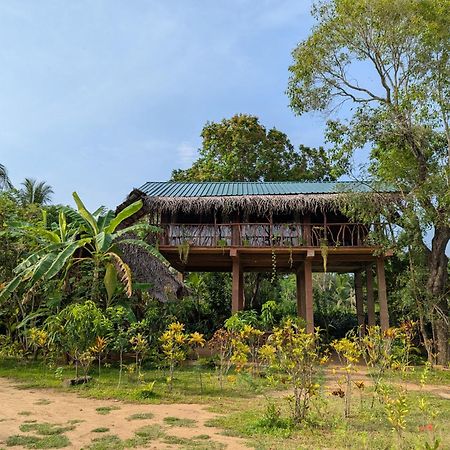 Villa Sigiriya Rock View Tree House Esterno foto