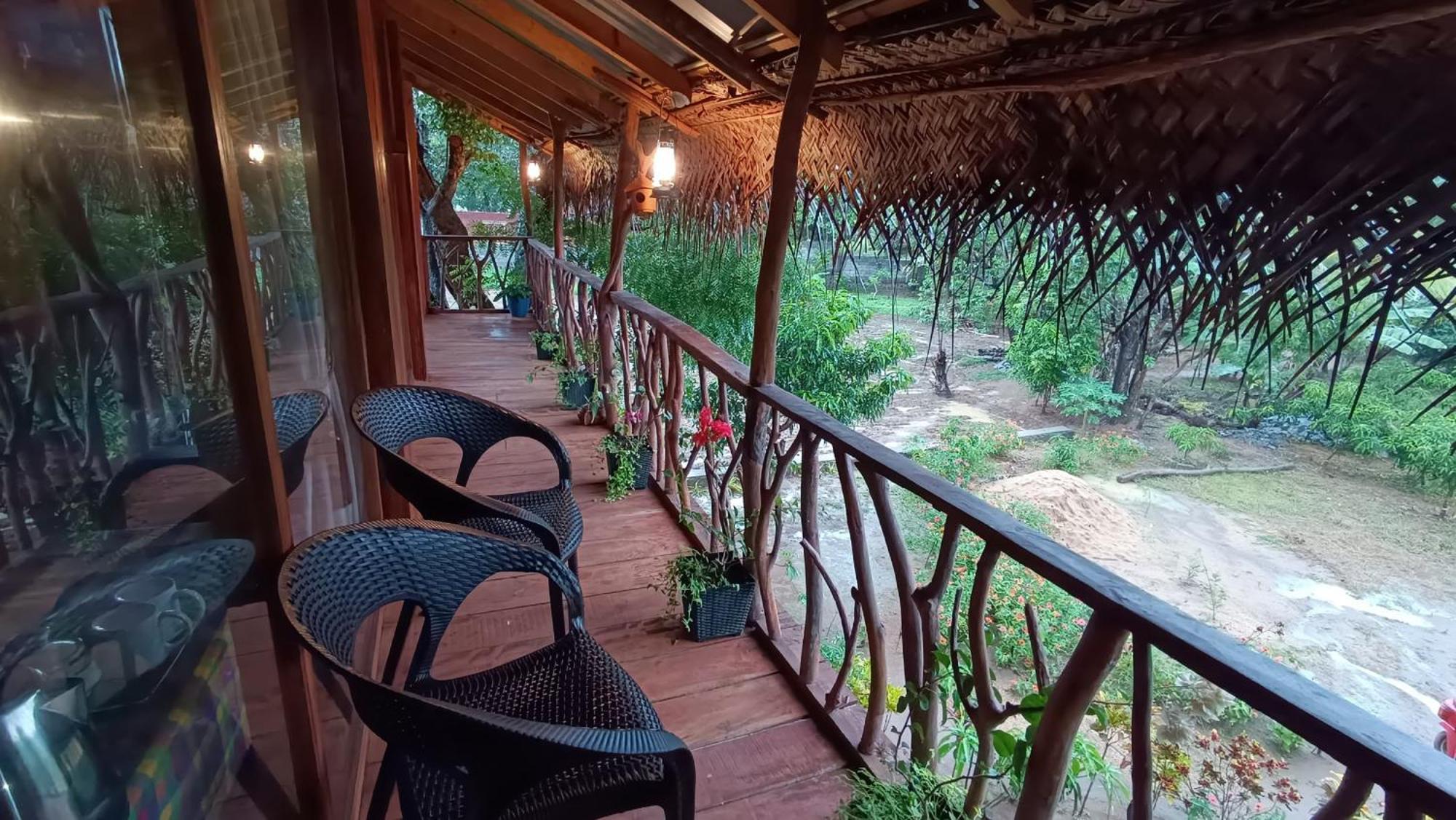Villa Sigiriya Rock View Tree House Esterno foto